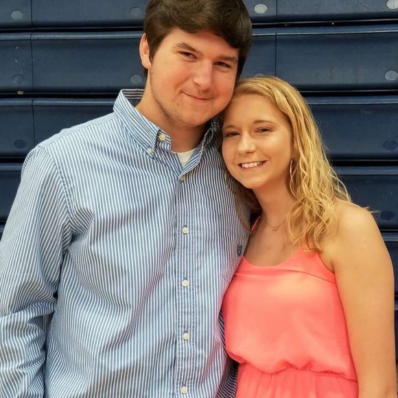 Meet your Posher, Carley - Picture 1 of 1